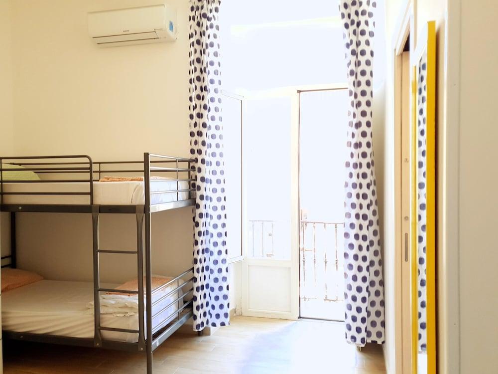 Mancini Hostel Napels